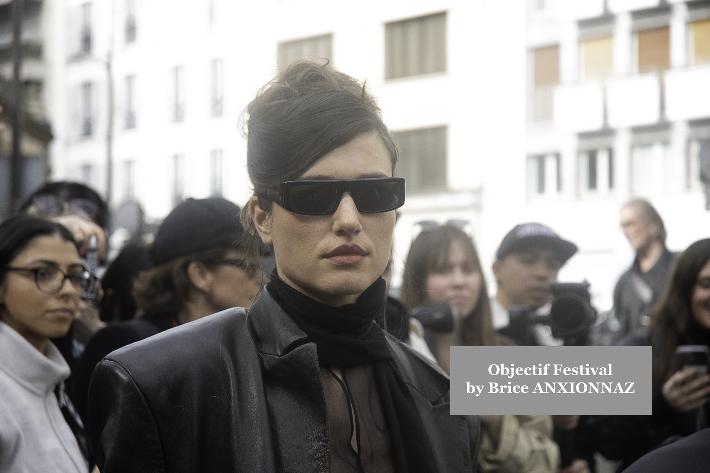 Photo streetstyle de Leonie Hanne -  Streetstyle photos of guest arrivals at the Nina Ricci show lors du défilé Nina Ricci Spring 2025 à Streetstyle-photos-of-guest-arrivals-at-the-Nina-Ricci-show, Paris Fashion Week le 7 March 2025 par Brice ANXIONNAZ (Objectif Festival)